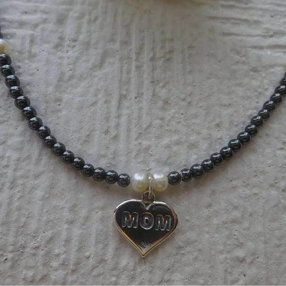 Mother’s Day Necklace - Picture 1 of 5